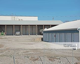 Photo 3 of E-M Storage - 3121 NW 169 Hwy, Gower, MO