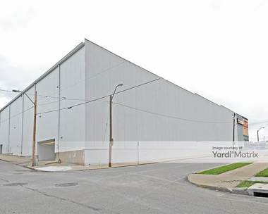 Storage Units for Rent available at 7536 Wornall Road, Kansas City, MO 64114