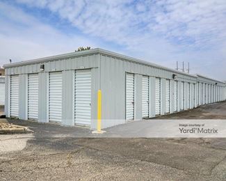 Photo 4 of StorageMart - 4121 NE Davidson Circle, Kansas City, MO