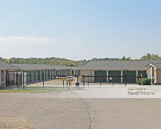 Photo 3 of StorageMart - 9200 North Oak Trfy, Kansas City, MO
