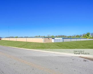 Photo 2 of Storage Rentals of America - 9006 East 22nd Terrace, Kansas City, MO