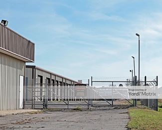 Photo 3 of Stor-More - 711 East Walnut Street, Raymore, MO