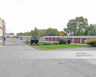 Photo 2 of StorageMart - 15201 Antioch Road, Overland Park, KS