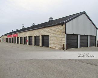Photo 2 of Devon Self Storage - 1777 West Vandament Avenue, Yukon, OK
