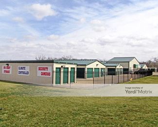 Photo 2 of Surrey Hills Mini Storage - 11301 Northwest Expwy, Yukon, OK