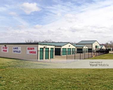 Storage Units for Rent available at 11301 Northwest Expwy, Yukon, OK 73099
