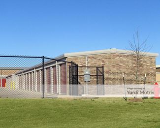 Photo 4 of SpareBox Storage - 2409 North Sara Road, Yukon, OK