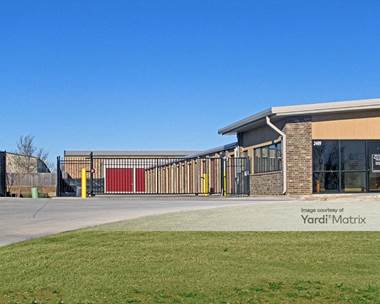 Storage Units for Rent available at 2409 North Sara Road, Yukon, OK 73099