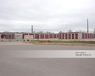 Photo 1 of Bulldog Storage - 1115 Couchman Drive, Kearney, MO