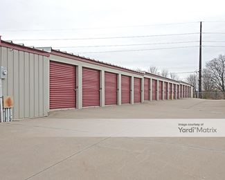 Photo 2 of Bulldog Storage - 1115 Couchman Drive, Kearney, MO