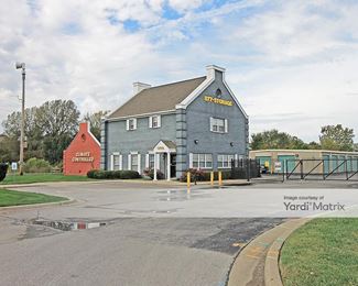 Photo 2 of StorageMart - 9702 West 67th Street, Merriam, KS