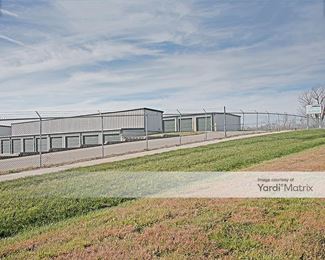 Photo 2 of Crestline Storage - 13621 East Gilman Road, Lansing, KS