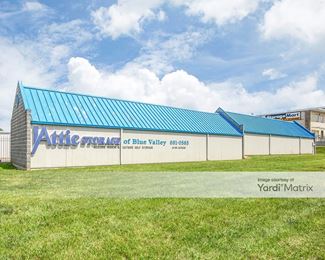 Photo 4 of StorageMart - 7055 West 153rd Street, Overland Park, KS