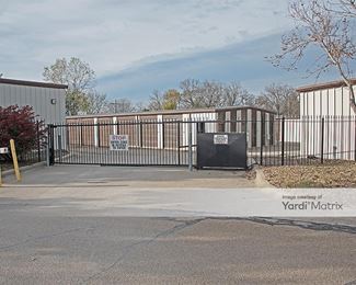 Photo 3 of Parkway Storage - 4921 Wakarusa Court, Lawrence, KS