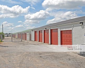 Photo 4 of StorageMart - 465 SE Oldham Pkwy, Lees Summit, MO