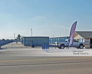 Photo 2 of Storland - 3425 South Highland Avenue, Selma, CA