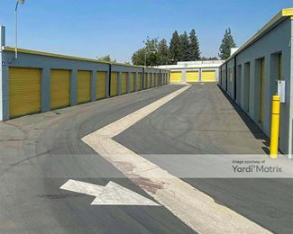 Photo 3 of Storage King USA - 5090 North Weber Avenue, Fresno, CA