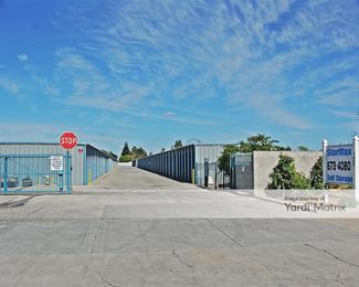 Photo 3 of StorMax - 1405 Madera Avenue, Madera, CA