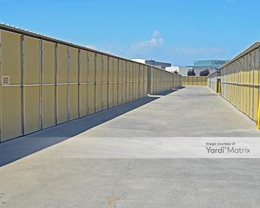 Storage Units for Rent available at 7695 North Palm Avenue, Fresno, CA 93711