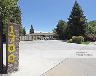 Photo 1 of Derrel-s Mini Storage - 1700 South Blackstone Street, Tulare, CA