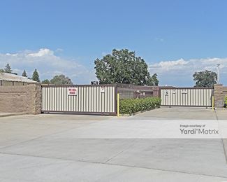 Photo 3 of Derrel-s Mini Storage - 800 North Ben Maddox Way, Visalia, CA