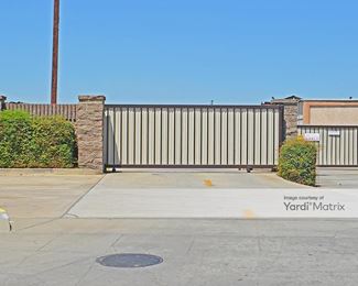 Photo 3 of Derrel-s Mini Storage - 1385 North Maple Avenue, Fresno, CA