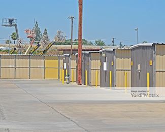 Photo 4 of Derrel-s Mini Storage - 1385 North Maple Avenue, Fresno, CA