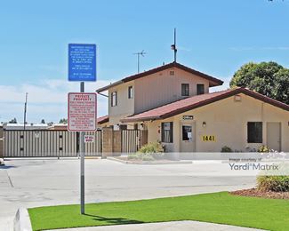 Photo 4 of Derrel-s Mini Storage - 1441 North Clovis Avenue, Fresno, CA