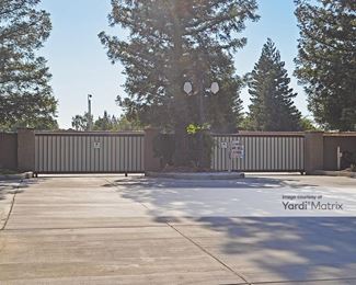 Photo 2 of Derrel-s Mini Storage - 4441 West Herndon Avenue, Fresno, CA