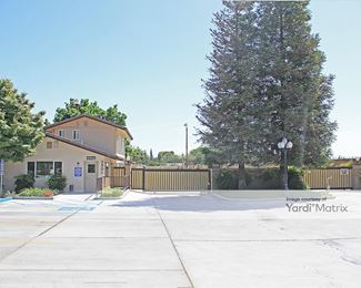Photo 3 of Derrel-s Mini Storage - 3801 West Wilson Road, Bakersfield, CA