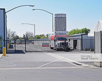 Photo 3 of Silo Mini Storage - 1934 Kinser Road, Ceres, CA