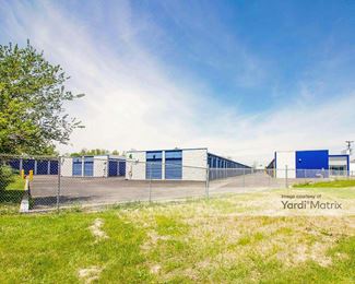 Photo 3 of iStorage - 20979 Groesbeck Hwy, Warren, MI