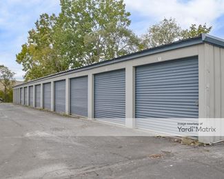 Photo 2 of Storage Sense - 5279 Dixie Hwy, Waterford, MI