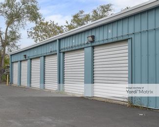 Photo 3 of Storage Sense - 5279 Dixie Hwy, Waterford, MI