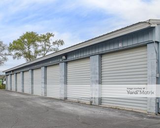 Photo 4 of Storage Sense - 5279 Dixie Hwy, Waterford, MI