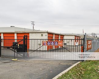 Photo 3 of Public Storage - 35800 Mound Road, Sterling Heights, MI