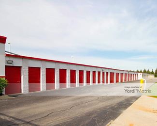 Photo 2 of iStorage - 44650 Romeo Plank Road, Clinton Township, MI