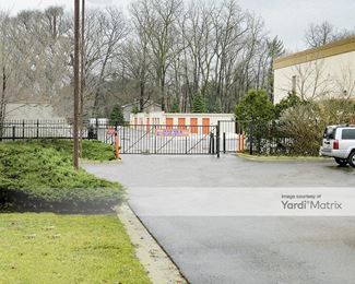 Photo 3 of Public Storage - 24000 Telegraph Road, Southfield, MI