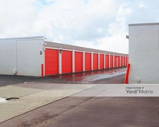 Photo 3 of Public Storage - 9300 Pelham Road, Taylor, MI