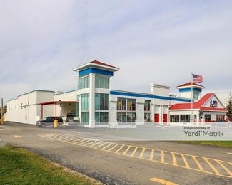 Photo 3 of National Storage - 13635 Merriman Road, Livonia, MI