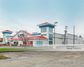 Photo 6 of National Storage - 13635 Merriman Road, Livonia, MI