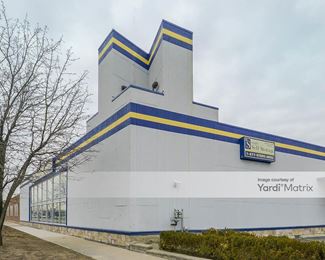 Photo 2 of Public Storage - 20355 East 9 Mile Road, St Clair Shores, MI