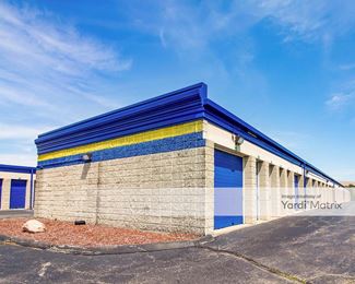 Photo 3 of iStorage - 1320 East Big Beaver Road, Troy, MI