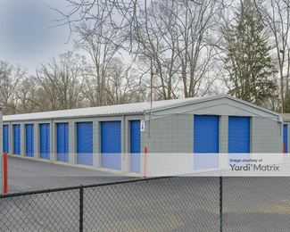 Photo 2 of Mini U Storage - 32455 Eight Mile Road, Livonia, MI