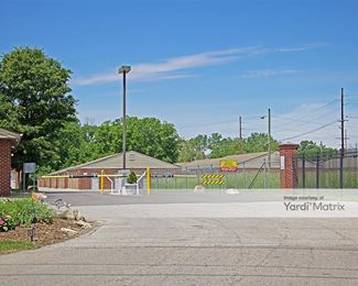 Photo 2 of CAR GO Self Storage - 1421 Harrisburg Pike, Columbus, OH