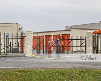 Photo 3 of Public Storage - 1315 Chicago Road, Troy, MI