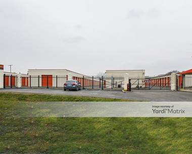 Storage Units for Rent available at 1315 Chicago Road, Troy, MI 48083