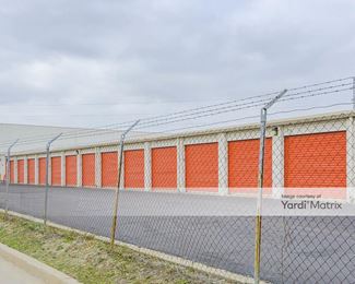 Photo 2 of Public Storage - 31505 Groesbeck Hwy, Fraser, MI