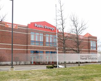 Photo 2 of Public Storage - 47887 Michigan Avenue, Canton, MI