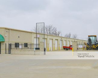 Photo 3 of Ingleside Maxi Storage - 37877 South Groesbeck, Clinton Township, MI
